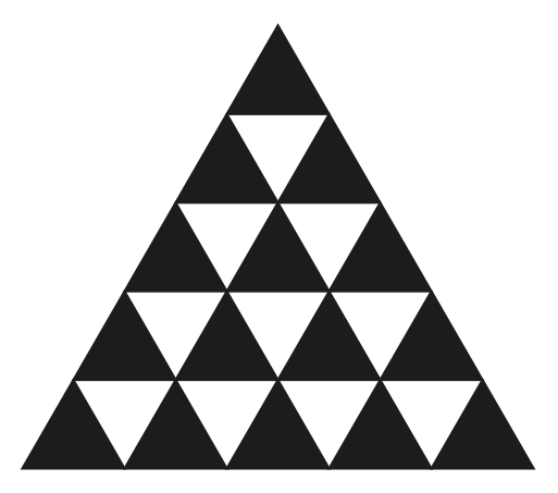 This cushion with 5 layers has 4 white triangles in its bottom layer.